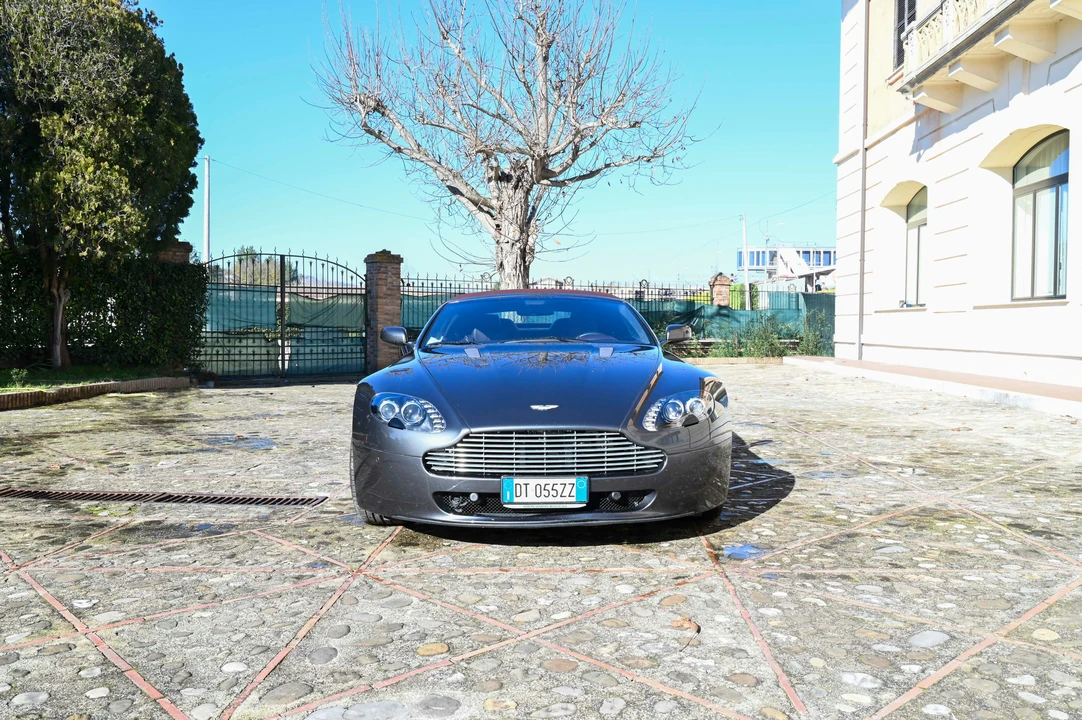 2009 Aston Martin V8 Vantage (2006-2017) - Image 2 of 21