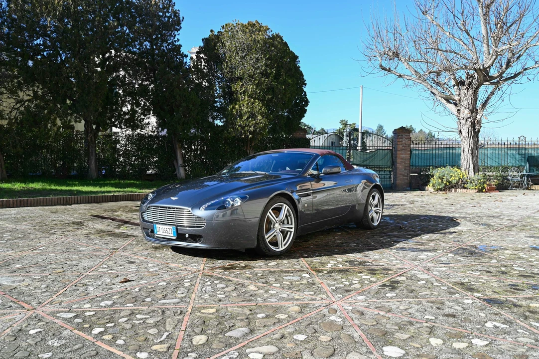 2009 Aston Martin V8 Vantage (2006-2017) - Image 11 of 21