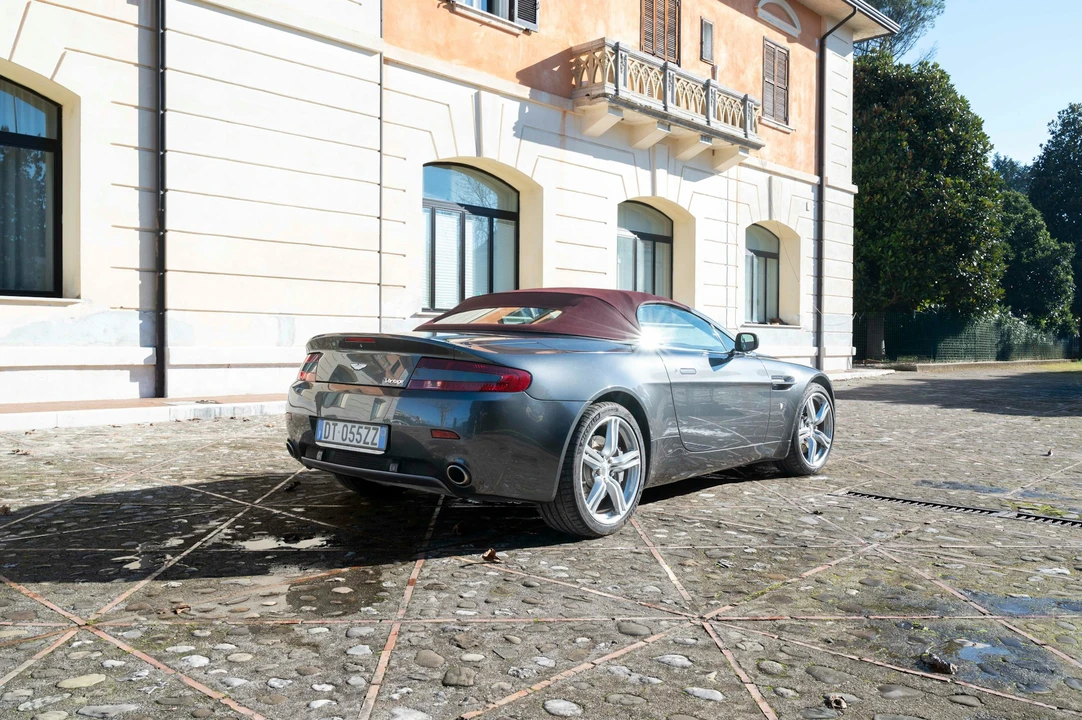 2009 Aston Martin V8 Vantage (2006-2017) - Image 18 of 21