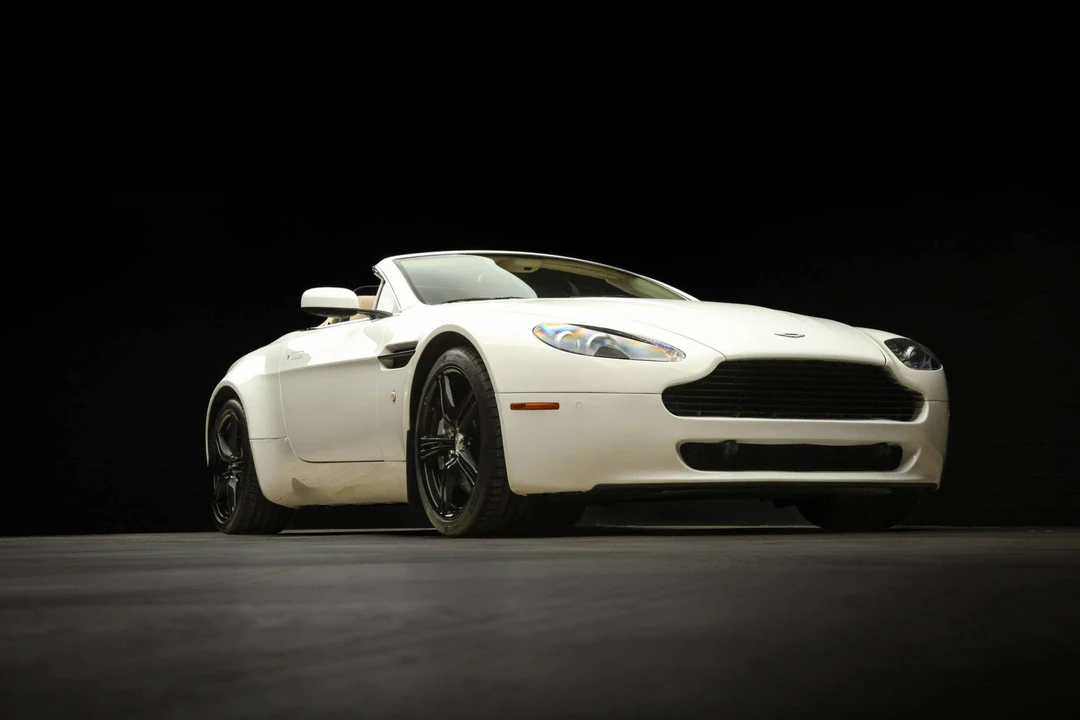 2009 Aston Martin V8 Vantage (2006-2017) - Image 25 of 31