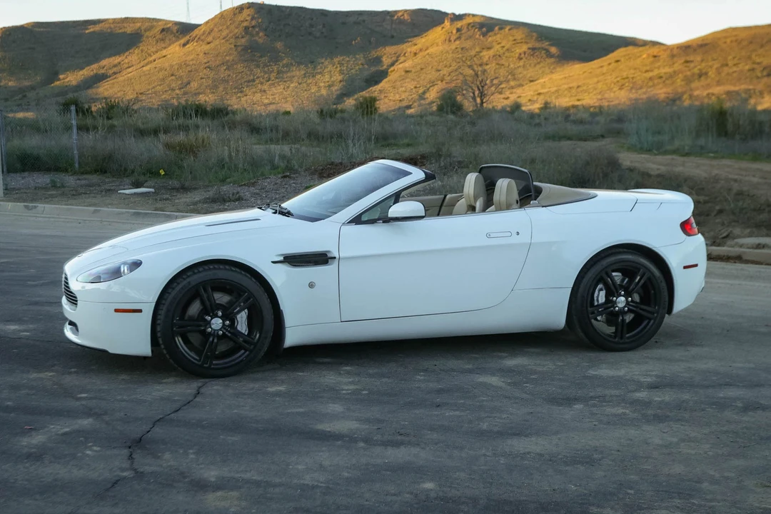 2009 Aston Martin V8 Vantage (2006-2017) - Image 13 of 31