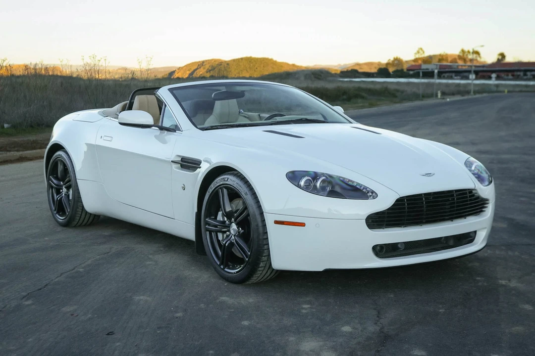 2009 Aston Martin V8 Vantage (2006-2017) - Image 5 of 31