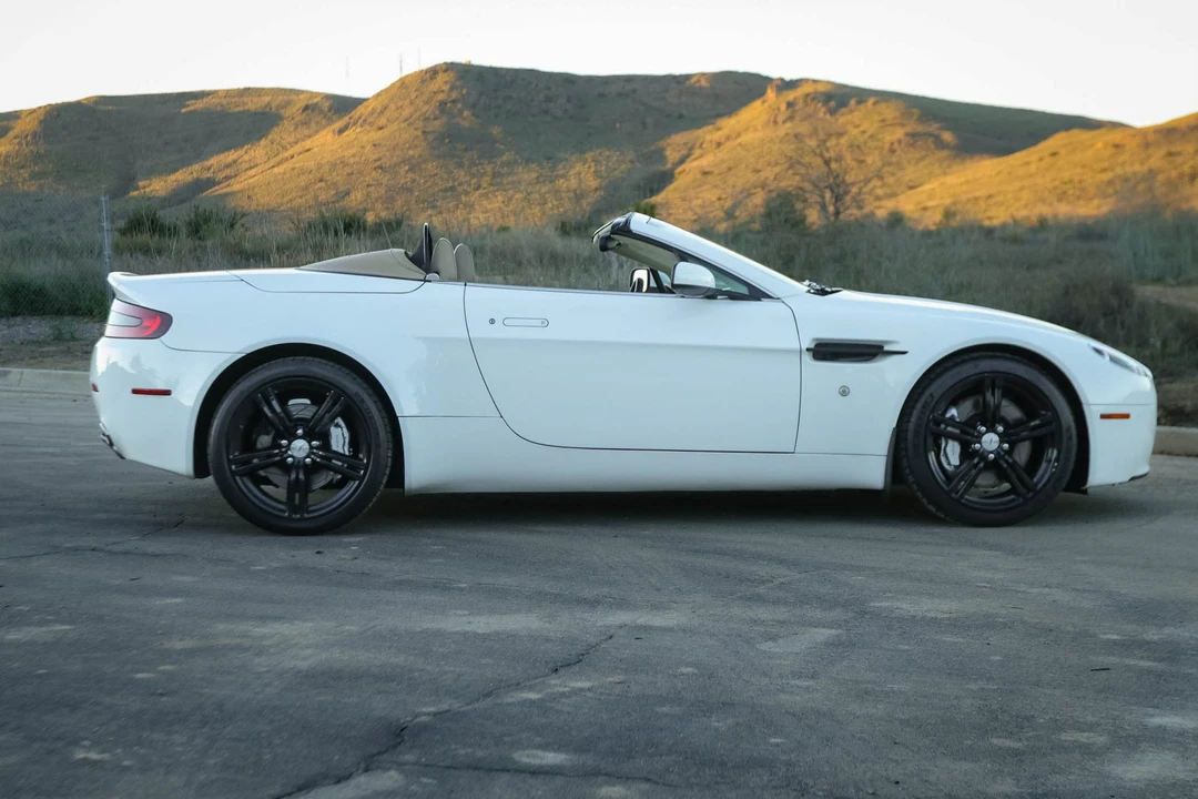 2009 Aston Martin V8 Vantage (2006-2017) - Image 8 of 31