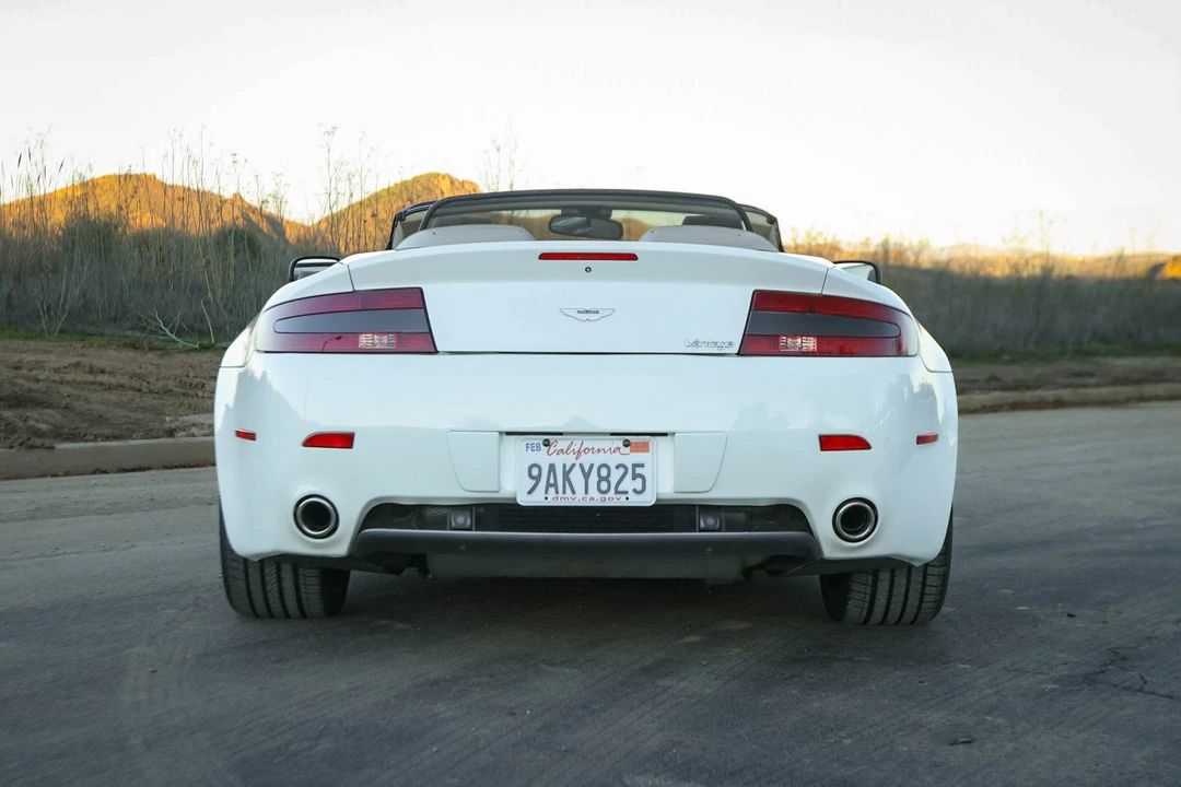 2009 Aston Martin V8 Vantage (2006-2017) - Image 10 of 31