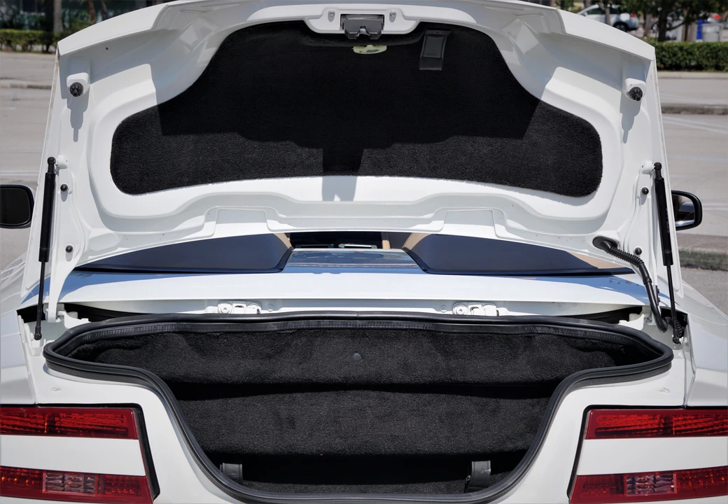 2009 Aston Martin Vantage - Image 18 of 31
