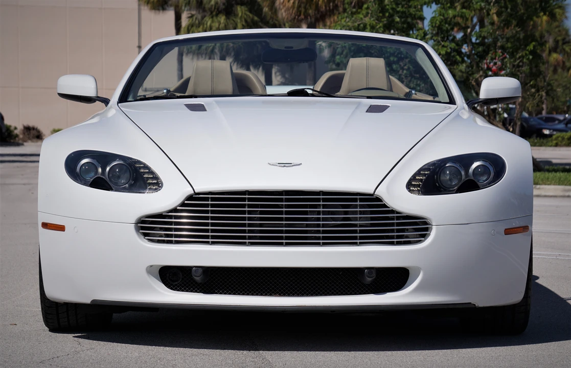 2009 Aston Martin Vantage - Image 7 of 31