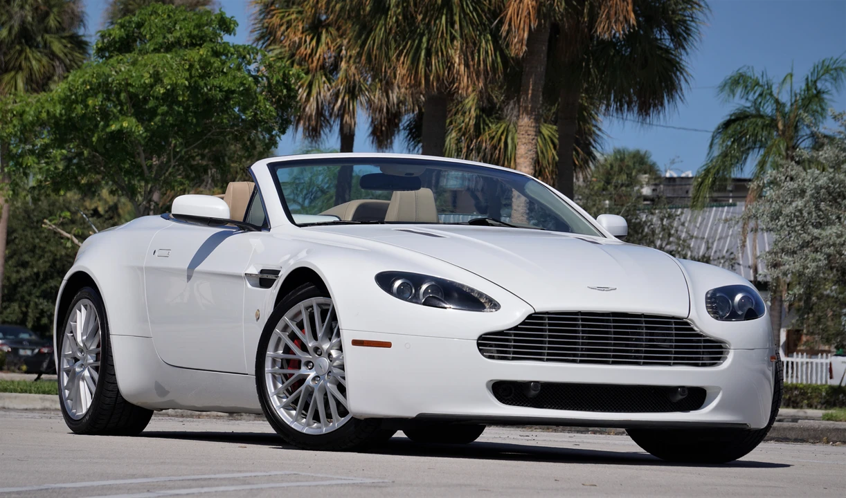 2009 Aston Martin Vantage - Image 10 of 31