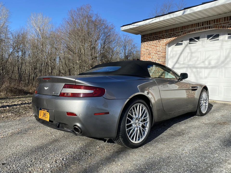 2009 Aston Martin V8 Vantage (2006-2017) - Image 7 of 31