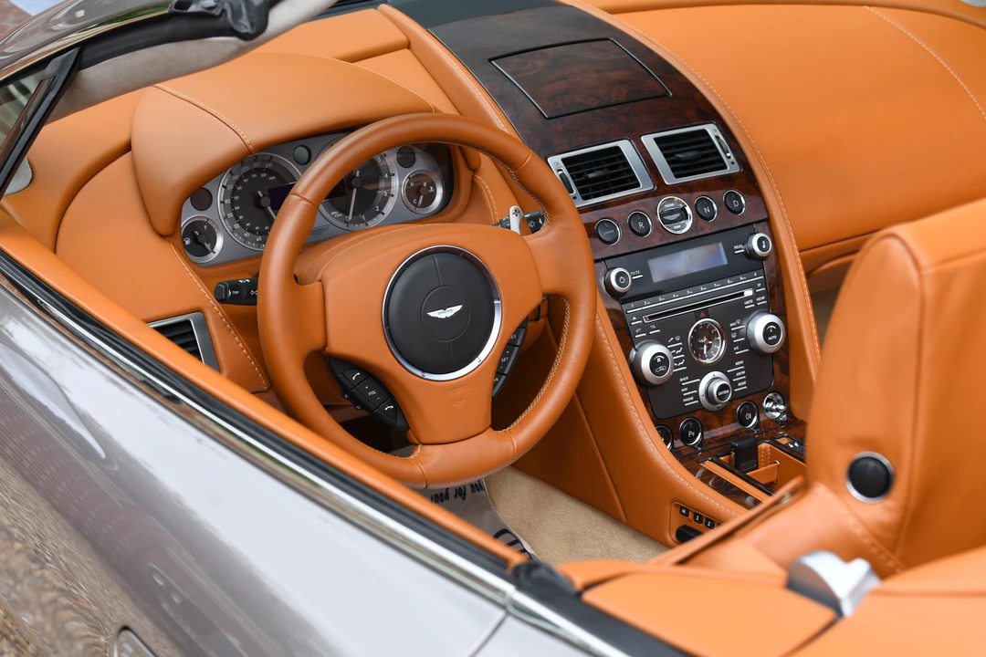 2009 Aston Martin V8 Vantage (2006-2017) - Image 8 of 28