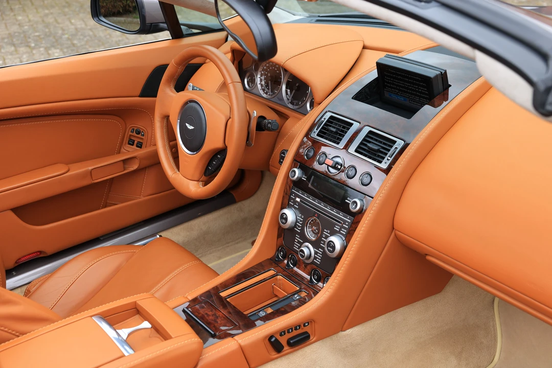 2009 Aston Martin V8 Vantage (2006-2017) - Image 16 of 28