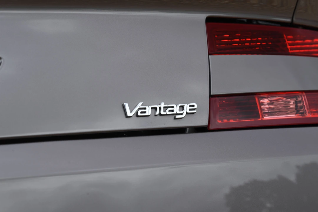 2009 Aston Martin V8 Vantage (2006-2017) - Image 27 of 28