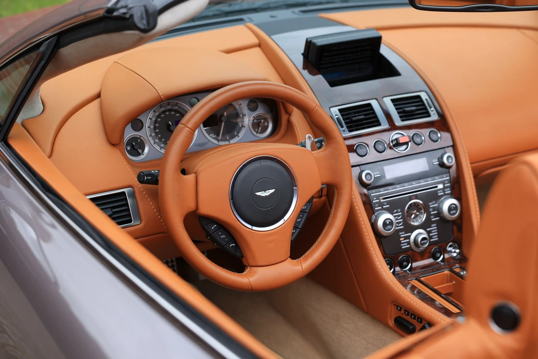 2009 Aston Martin V8 Vantage (2006-2017) - Image 9 of 28