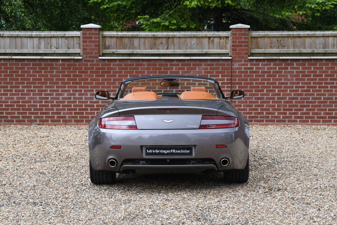 2009 Aston Martin V8 Vantage (2006-2017) - Image 7 of 28