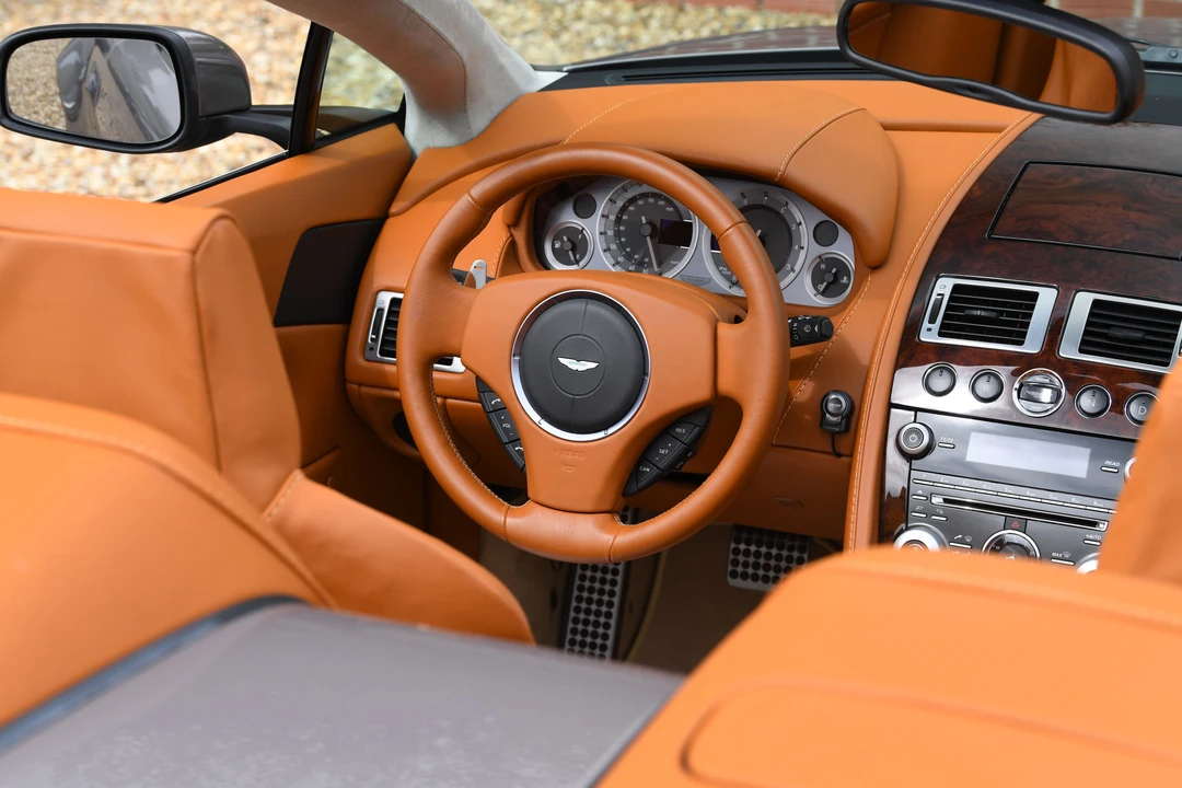 2009 Aston Martin V8 Vantage (2006-2017) - Image 10 of 28