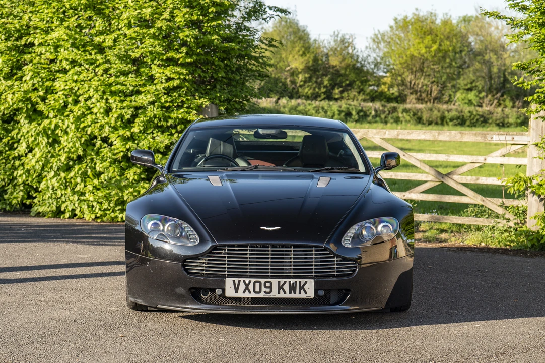 2009 Aston Martin V8 Vantage (2006-2017) - Image 2 of 31