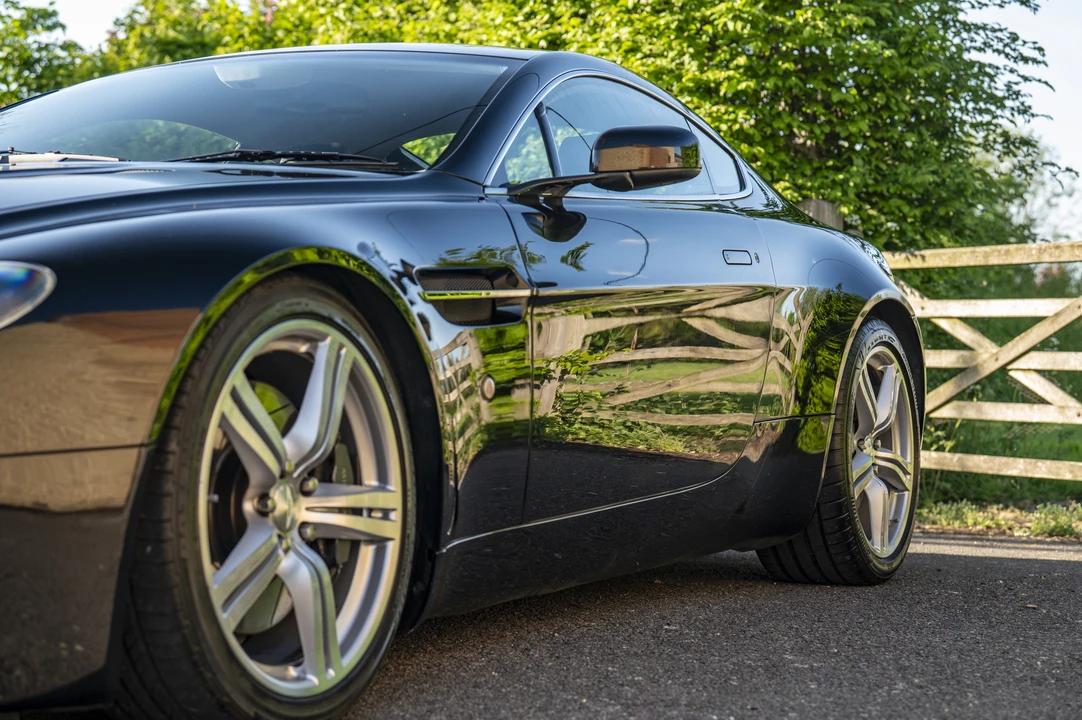 2009 Aston Martin V8 Vantage (2006-2017) - Image 29 of 31