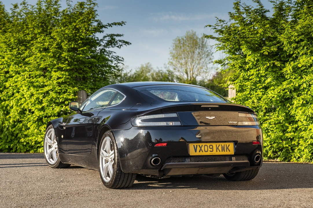 2009 Aston Martin V8 Vantage (2006-2017) - Image 5 of 31