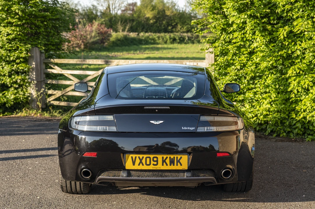 2009 Aston Martin V8 Vantage (2006-2017) - Image 14 of 31