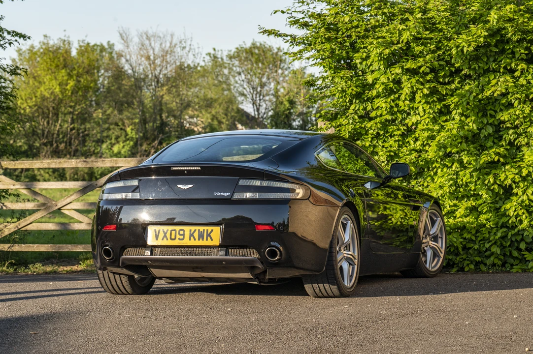 2009 Aston Martin V8 Vantage (2006-2017) - Image 7 of 31