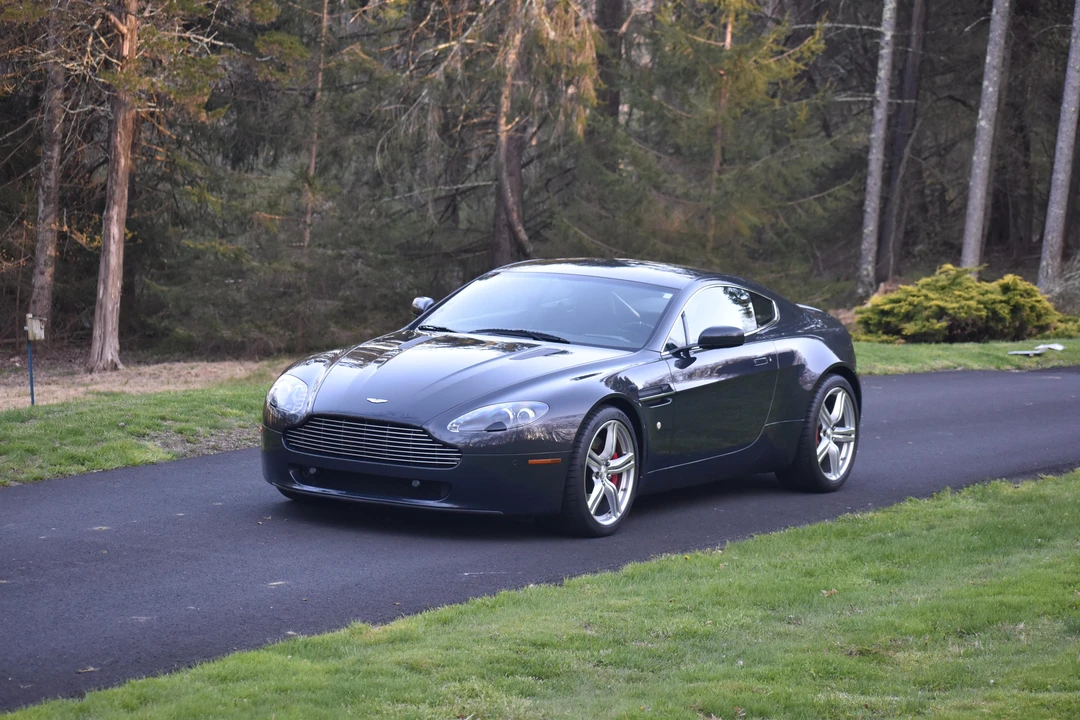 2009 Aston Martin V8 Vantage (2006-2017) - Image 10 of 31