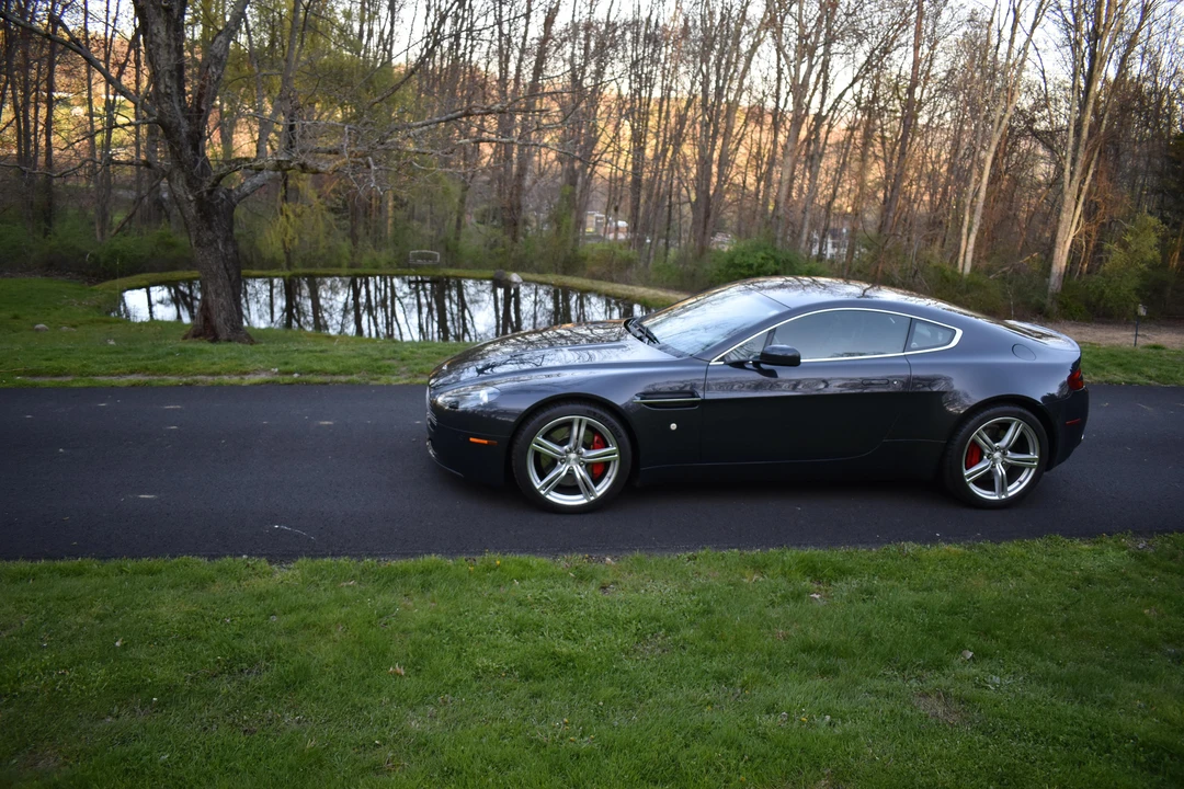 2009 Aston Martin V8 Vantage (2006-2017) - Image 11 of 31