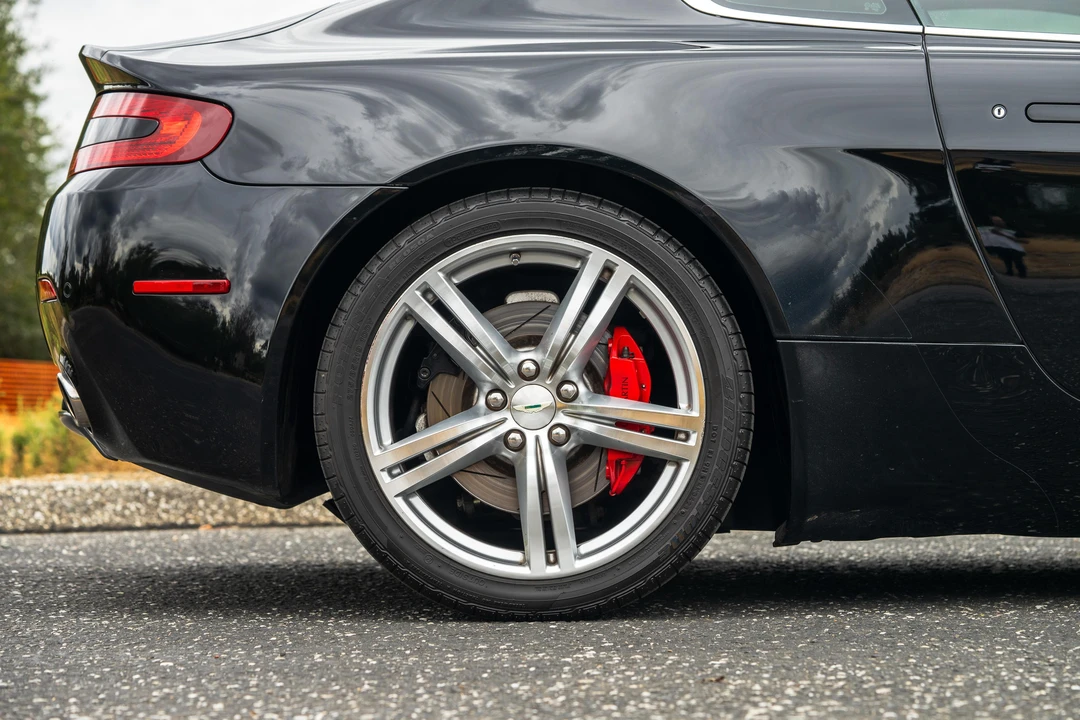 2009 Aston Martin V8 Vantage (2006-2017) - Image 28 of 31