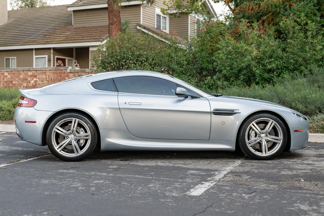 2009 Aston Martin V8 Vantage (2006-2017) - Image 3 of 31