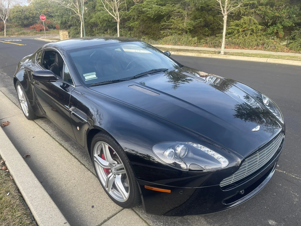 2009 Aston Martin V8 Vantage (2006-2017) - Image 13 of 31