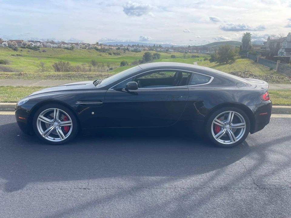 2009 Aston Martin V8 Vantage (2006-2017) - Image 10 of 31