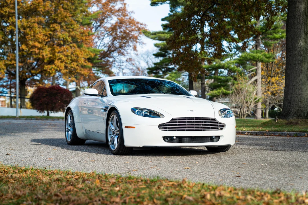 2009 Aston Martin V8 Vantage (2006-2017) - Image 27 of 31