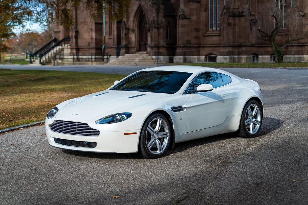 2009 Aston Martin V8 Vantage (2006-2017) - Image 8 of 31