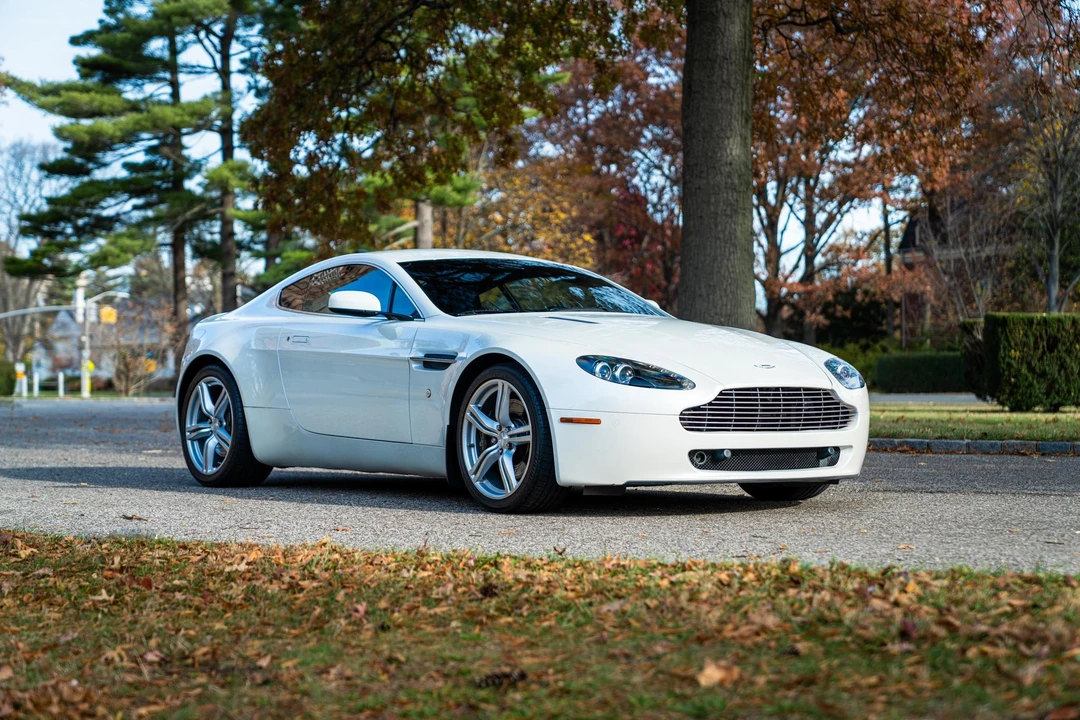 2009 Aston Martin V8 Vantage (2006-2017) - Image 26 of 31
