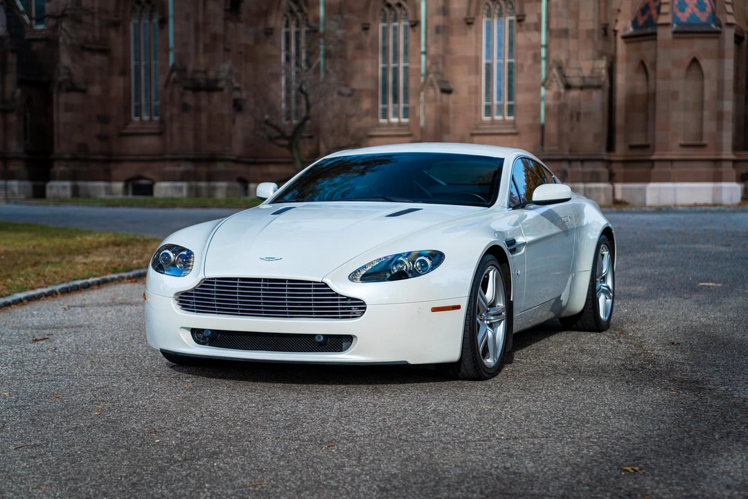 2009 Aston Martin V8 Vantage (2006-2017) - Image 7 of 31