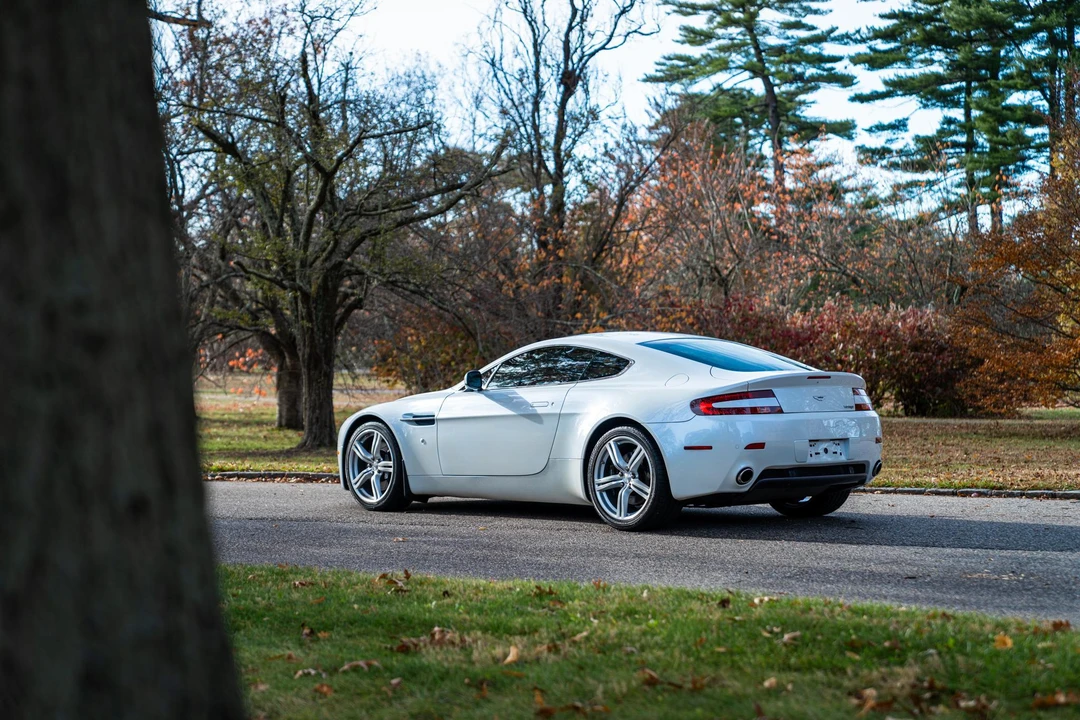 2009 Aston Martin V8 Vantage (2006-2017) - Image 16 of 31