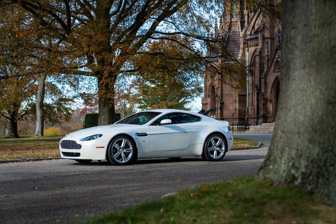 2009 Aston Martin V8 Vantage (2006-2017) - Image 11 of 31