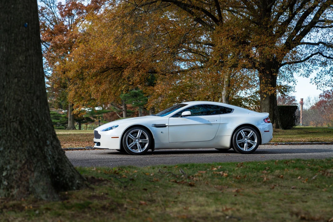 2009 Aston Martin V8 Vantage (2006-2017) - Image 13 of 31