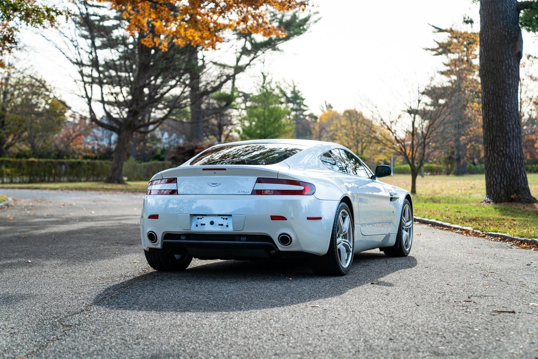 2009 Aston Martin V8 Vantage (2006-2017) - Image 22 of 31
