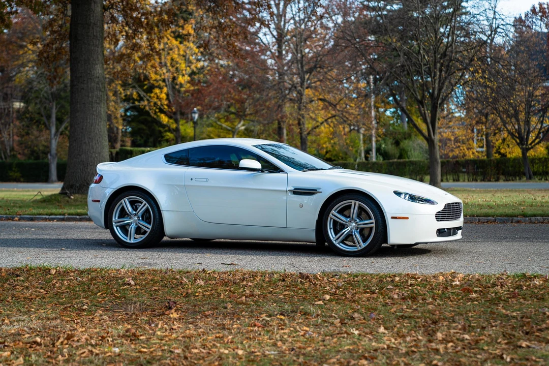 2009 Aston Martin V8 Vantage (2006-2017) - Image 24 of 31
