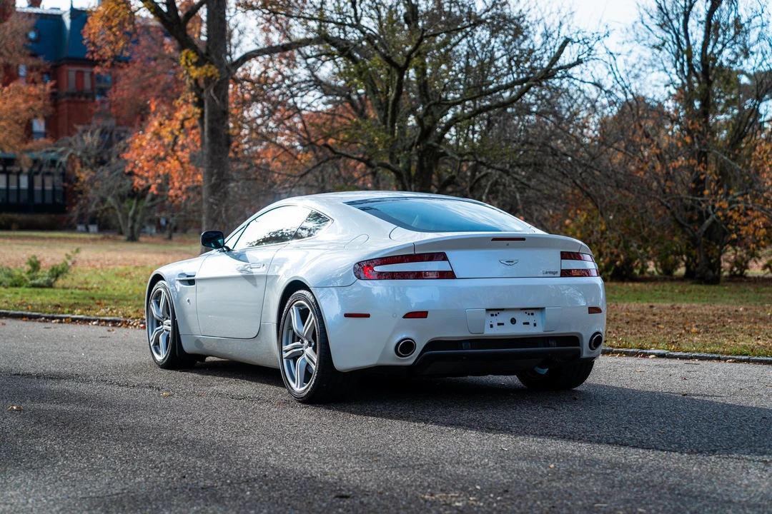 2009 Aston Martin V8 Vantage (2006-2017) - Image 19 of 31