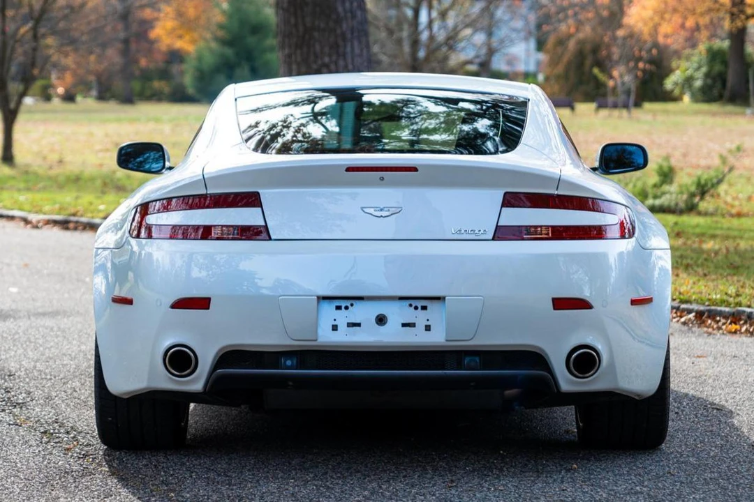 2009 Aston Martin V8 Vantage (2006-2017) - Image 5 of 31