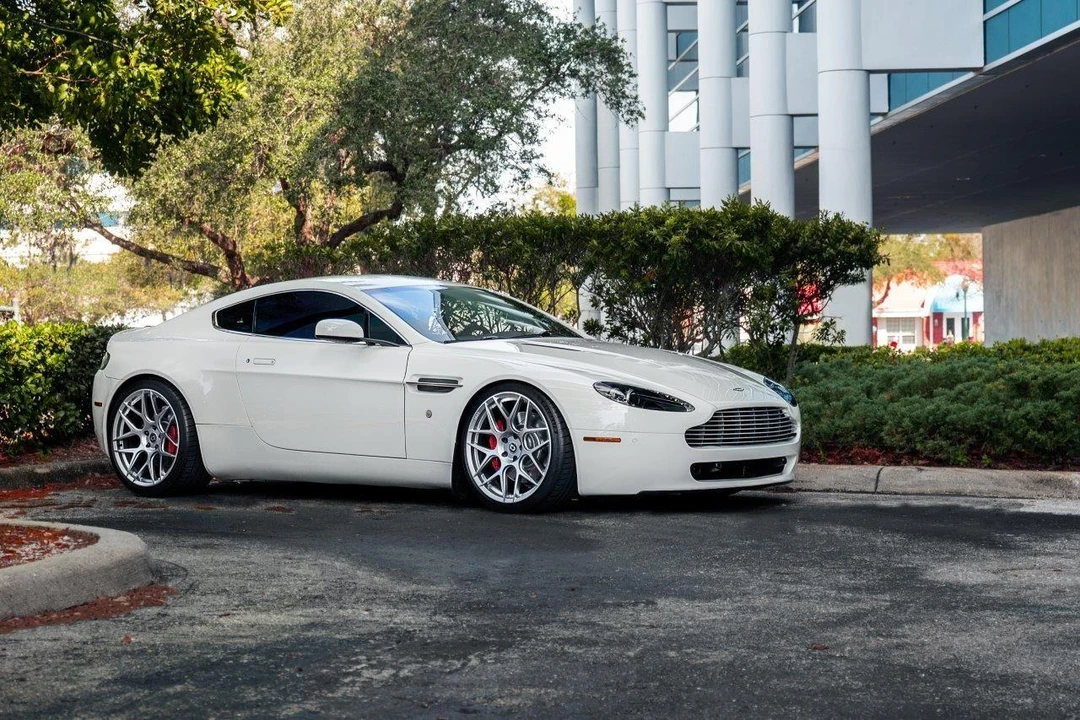 2009 Aston Martin V8 Vantage (2006-2017) - Image 3 of 9