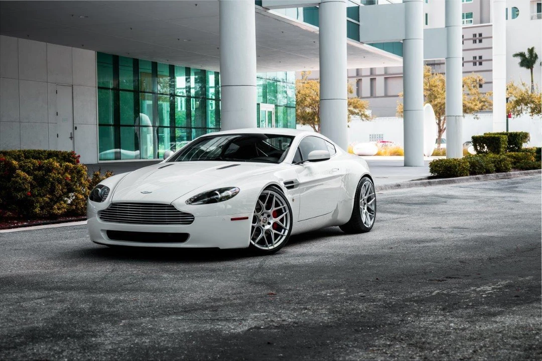 2009 Aston Martin V8 Vantage (2006-2017) - Image 4 of 9