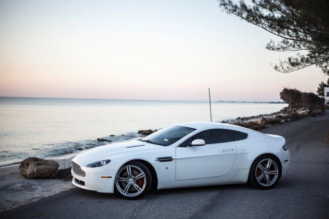 2009 Aston Martin V8 Vantage (2006-2017) - Image 9 of 9