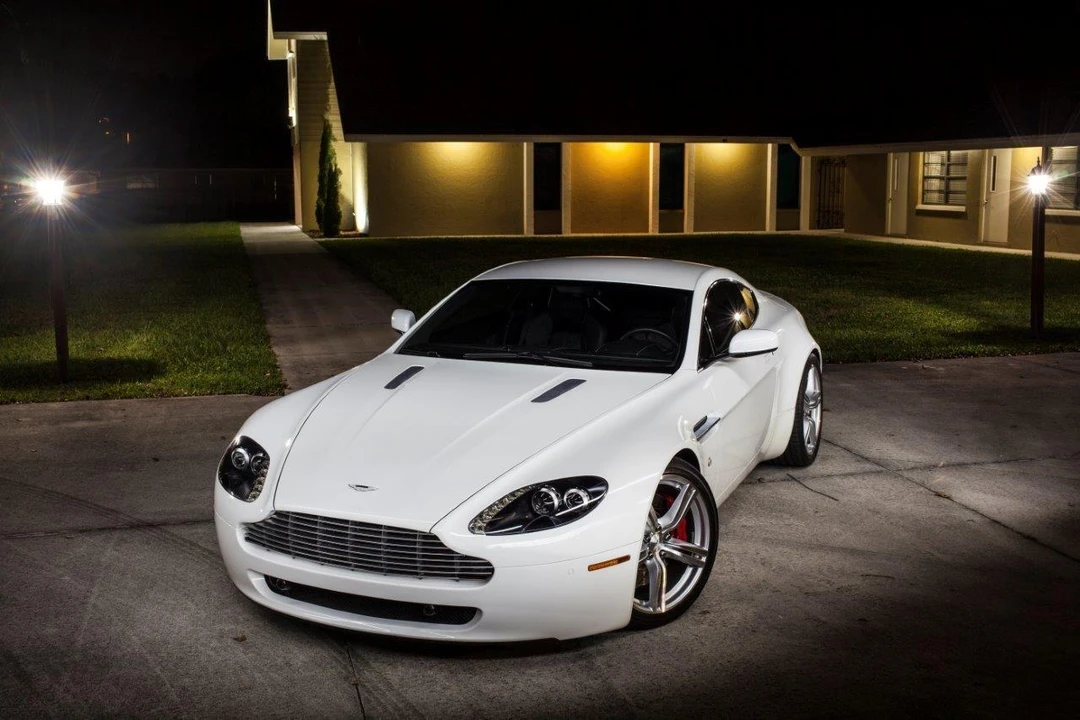 2009 Aston Martin V8 Vantage (2006-2017) - Image 6 of 9