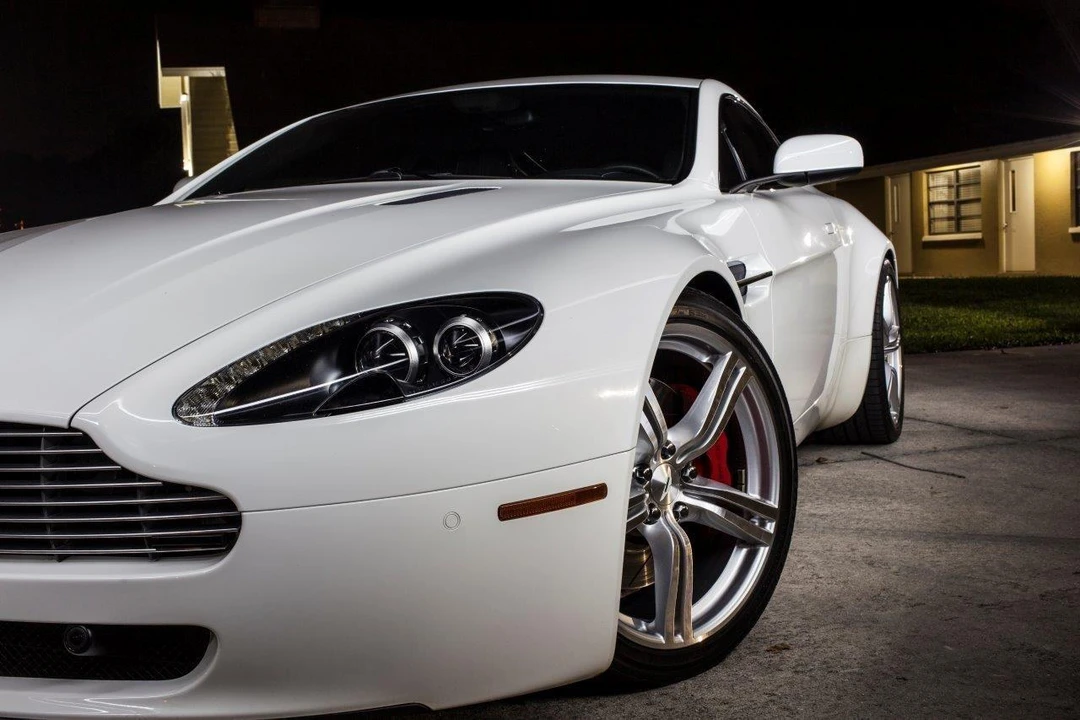 2009 Aston Martin V8 Vantage (2006-2017) - Image 7 of 9