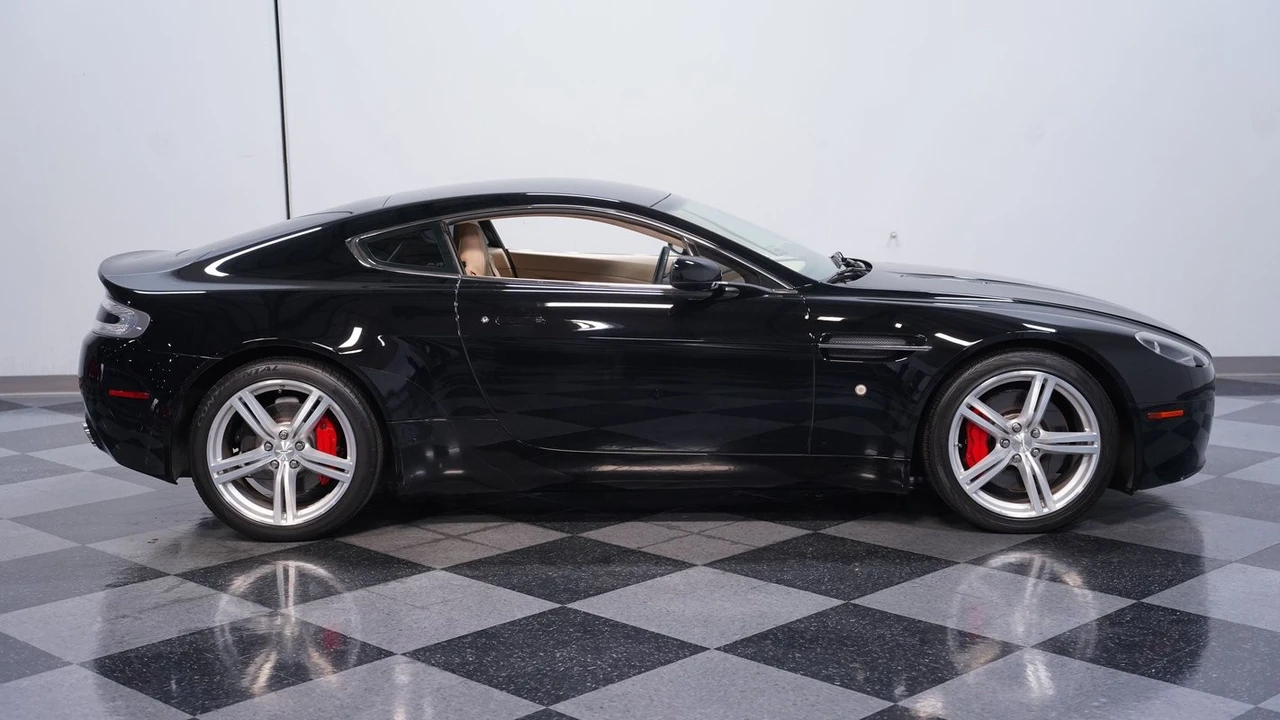 2009 Aston Martin V8 Vantage (2006-2017) - Image 12 of 12
