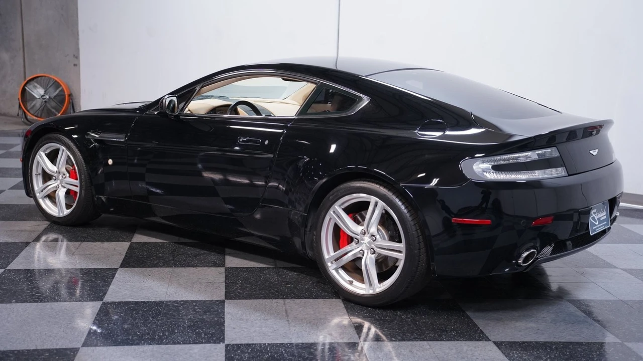 2009 Aston Martin V8 Vantage (2006-2017) - Image 8 of 12