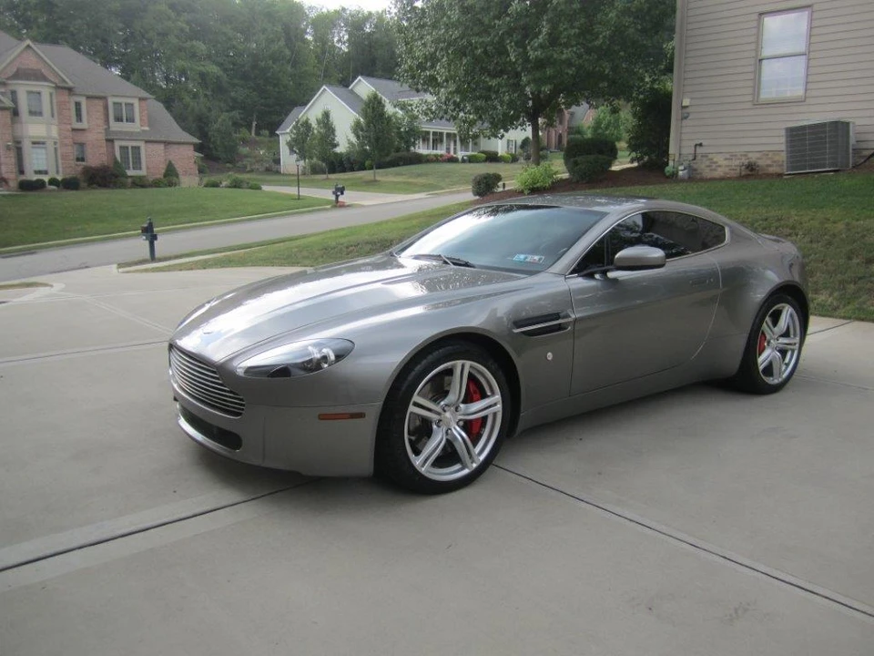 2009 Aston Martin V8 Vantage (2006-2017) - Image 2 of 5