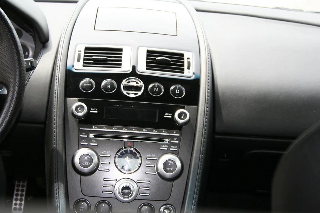 2009 Aston Martin Vantage - Image 5 of 5