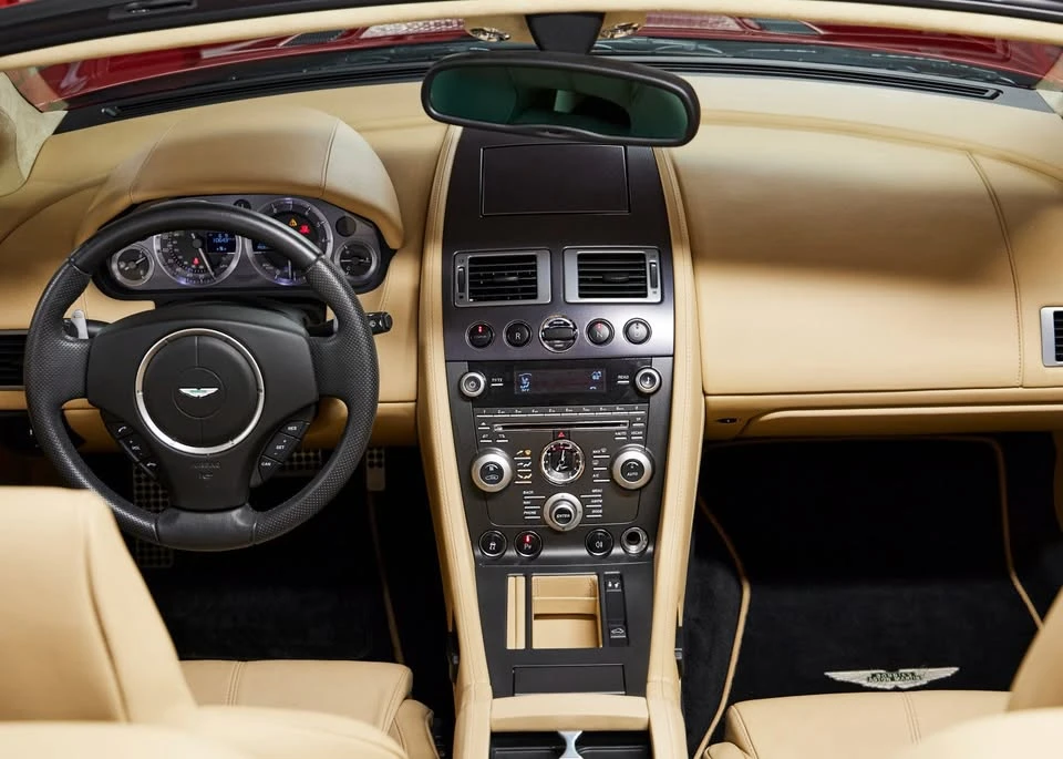 2009 Aston Martin Vantage - Image 13 of 16